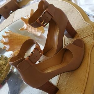 Nine West peep toe ankle strap heel, tan color